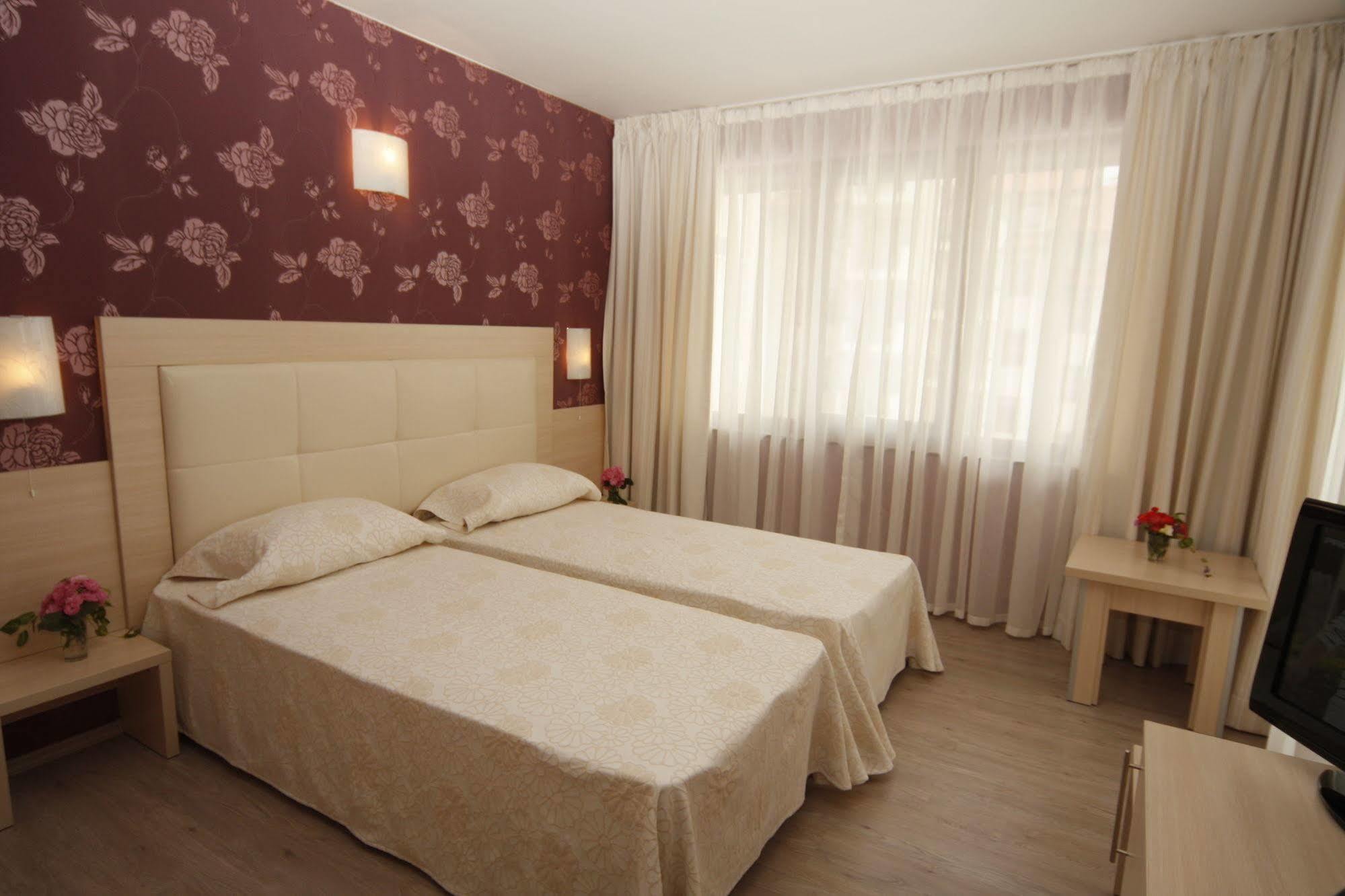 Relax Holiday Complex & Spa Sunny Beach Exterior photo